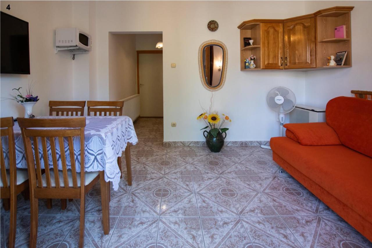 Akacfa 13 Apartman 佐洛卡罗斯 外观 照片